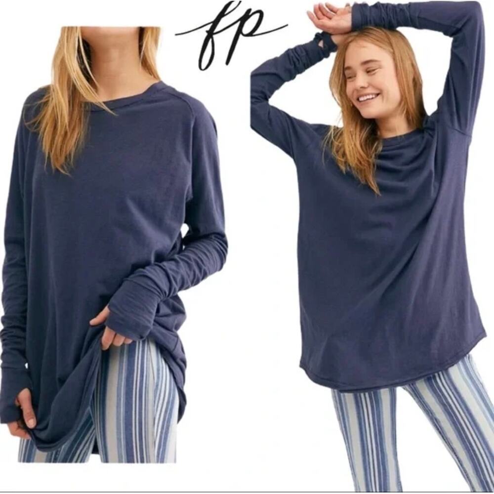 We The Free Long Sleeved Tee with Thumb Holes Women's Oversized M
